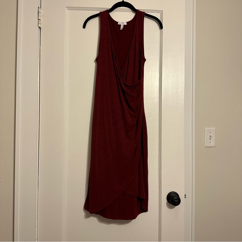 Leith Maroon Sleeveless Crossover Ruched Tulip Hem Dress